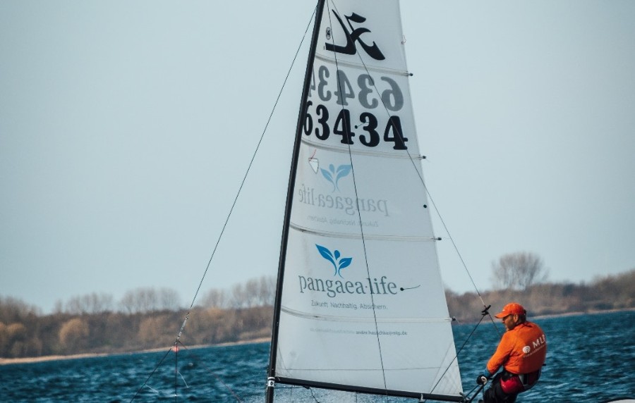 André Hauschke auf seinem Catamaran